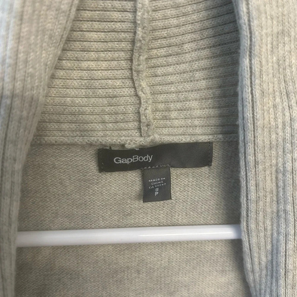 Gap body gray cardigan soft material size S - Picture 5 of 6